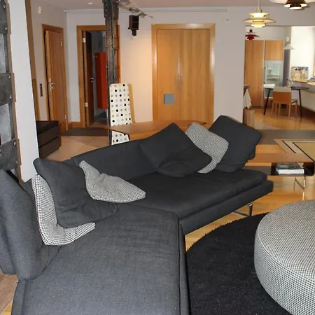 Cozy In Old Near Stpeters Church * Ρίγα